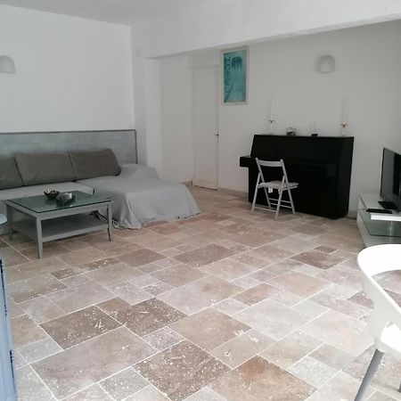 Charmant Rez De Villa Climatise Renove, 90M2 Avec Parking 카시스 외부 사진