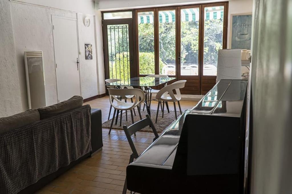 Charmant Rez De Villa Climatise Renove, 90M2 Avec Parking 카시스 외부 사진