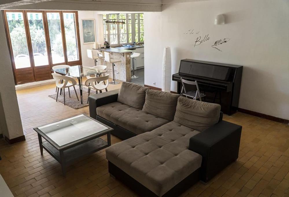 Charmant Rez De Villa Climatise Renove, 90M2 Avec Parking 카시스 외부 사진